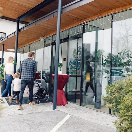 Semesteranläggning (resort) Bon Alpina 3*