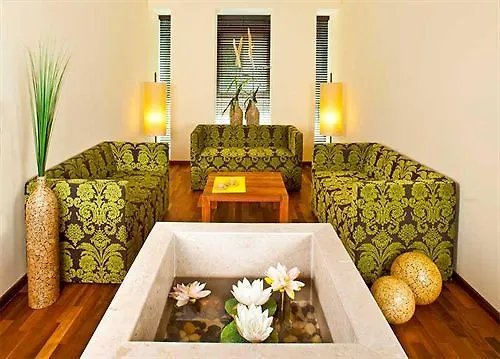 Bon Alpina Інсбрук